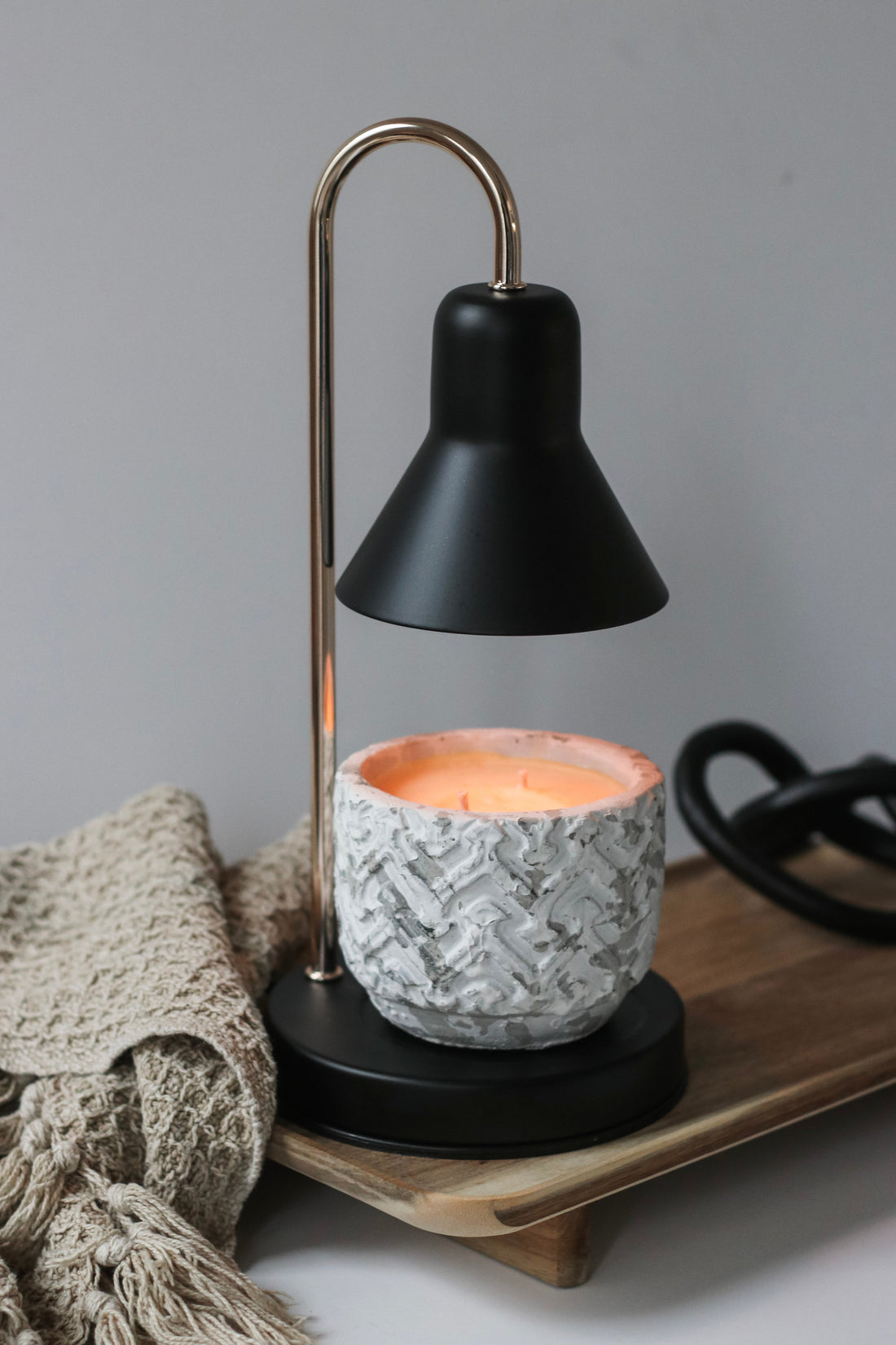 Why Use a Candle Warming Lamp?